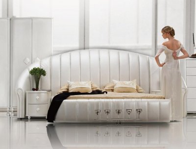 White Modern Bedroom Furniture on White Tufted Leatherette Modern Bedroom W Optional Casegoods At