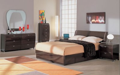 High Gloss Bedroom Furniture on Wenge High Gloss Finish Contemporary Bedroom At Furniture Depot