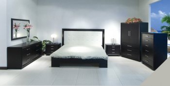 Rich Cappuccino Finish Modern Bedroom w/Oversized Headboard [AHUBS-Milan]