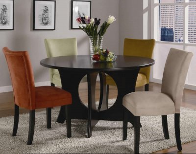 Contemporary Dining Furniture on Modern 5pc Dining Set W Optional Color Chairs At Furniture Depot