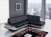 U1760 Sectional Sofa in Bonded Leather by Global