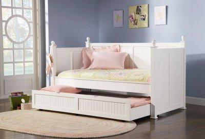 White Semi Gloss Finish Contemporary Trundle Bed