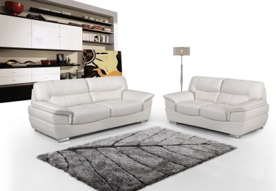 Calbeau 443001 Sofa & Loveseat in Leather by New Spec