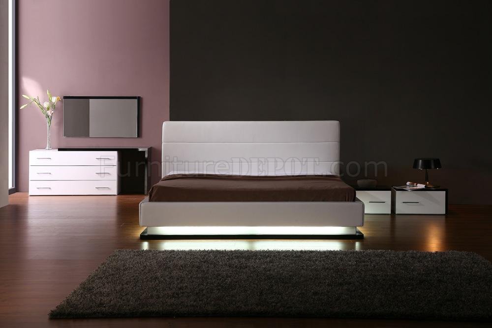White Lacquer Modern Bedroom w/Lights & Optional Casegoods VGBS ...