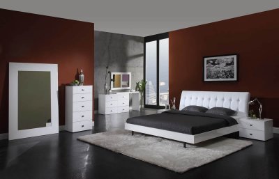 White Modern Bedroom Furniture on White Finish Modern Bedroom W Leatherette Headboard   Options At