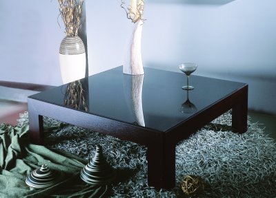 Wenge Finish Modern Coffee Table With Glass Top