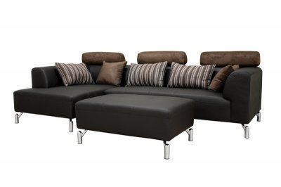 Black Leather Furniture on Black Leather Sectional Sofa With Matching Ottoman At Furniture Depot