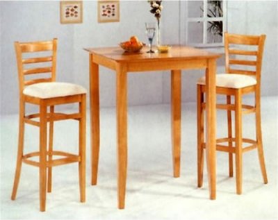 Maple Wood Bedroom Furniture on Maple Finish Contemporary Bar Table With Cushioned Bar Stools At