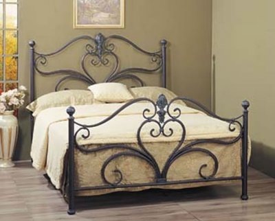 Antique Designs Furniture on Antique Style Bed With Scroll Design At Furniture Depot