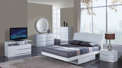White Modern Bedroom Furniture on White Finish Modern Stylish Bedroom W Optional Casegoods At Furniture