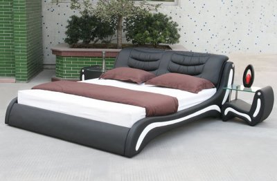 Black & White Leatherette Modern Bed w/Optional Nightstands