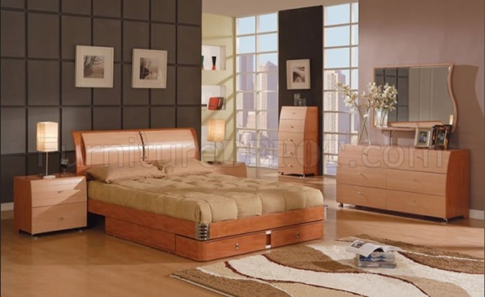 5 piece maple and cherry finish contemporary bedroom set