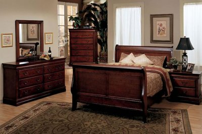 Dark Oak Finish Elegant Bedroom with Sleigh Bed