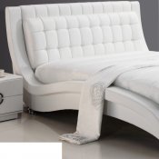 Flora Tufted Bed in White by American Eagle