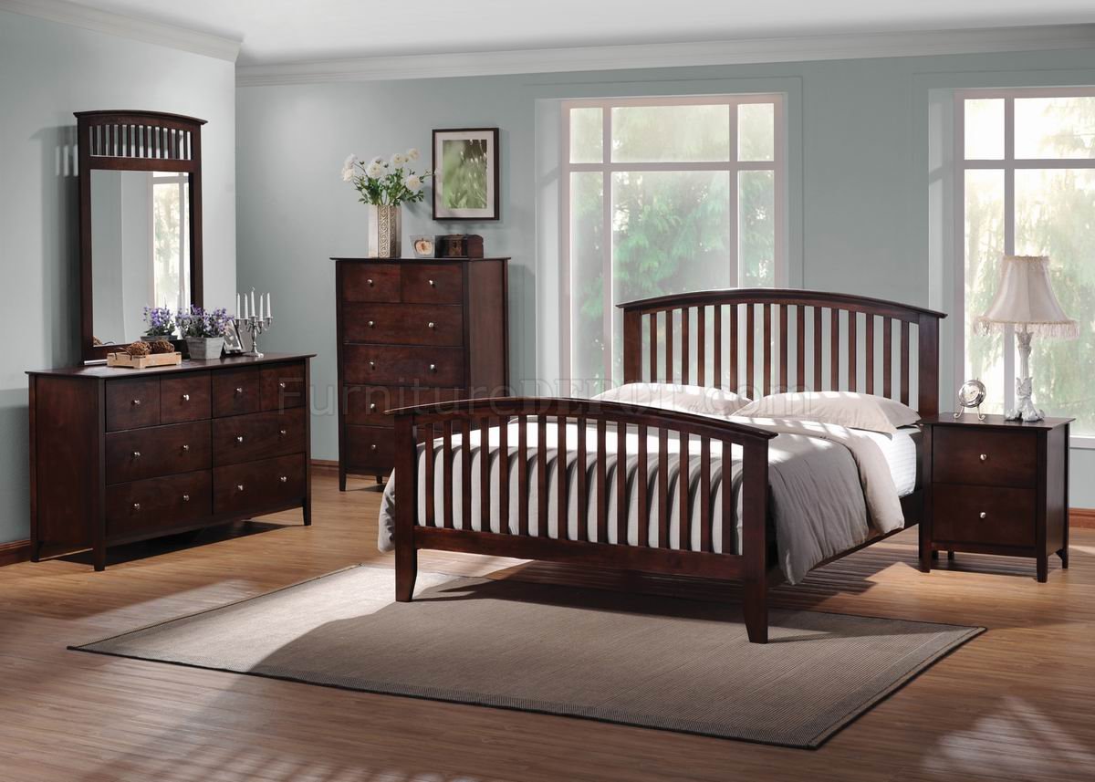 Rich Merlot Finish Transitional 5Pc Bedroom Set w/Queen Size Bed