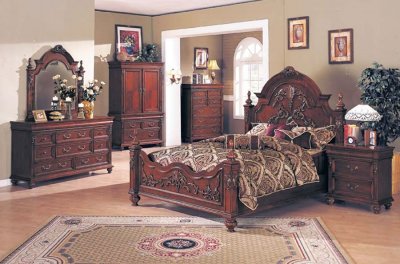 Traditional Style Bedroom with Oversized Headboard