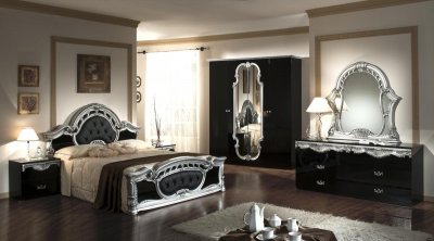 Black & Silver Two-Tone Finish 5Pc Traditional Bedroom Set