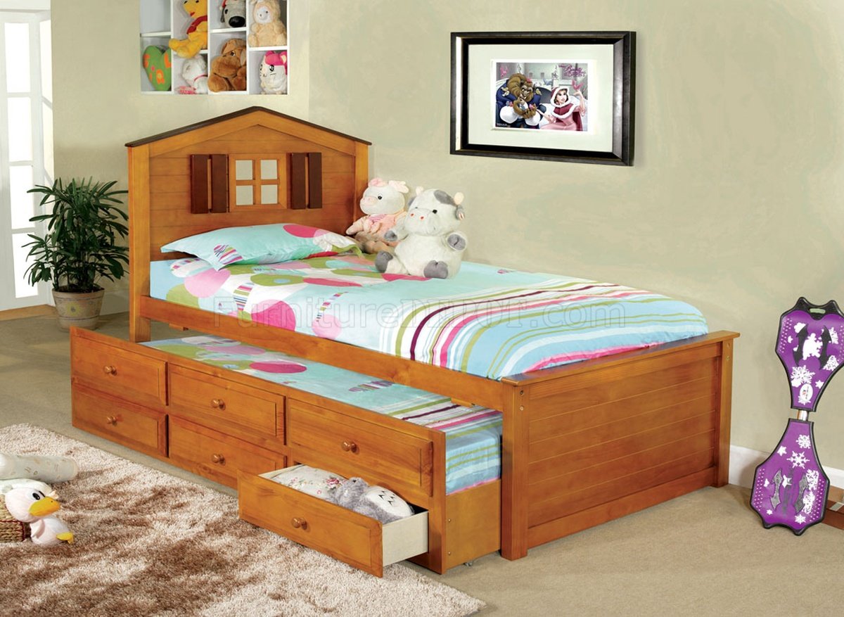 CM7762A Twin Lakes Captain Bed in Oak w/Trundle & Drawers - Click Image to Close