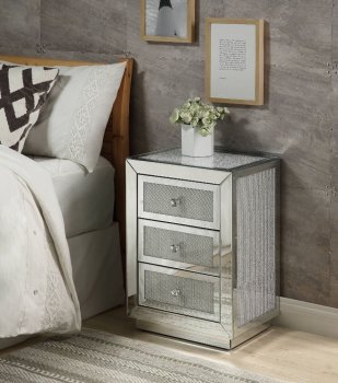 Lavina Accent Table 97660 in Mirrored by Acme [AMAT-97660 Lavina]