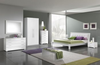 White Finish Modern Bedroom w/Leatherette Headboard & Options [EFBS-Geko]