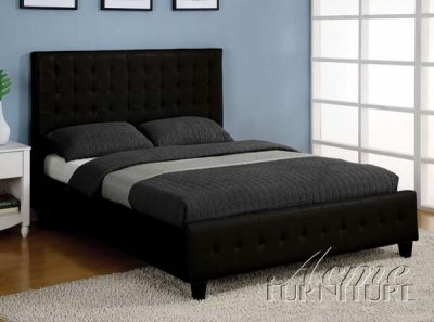 Black Bonded Leather Modern Platform Bed w/Wooden Legs