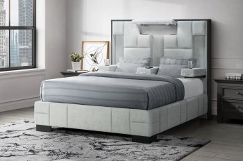 Oscar Upholstered Bed in Light Gray Velvet by Global [GFB-Oscar Light Gray 15]