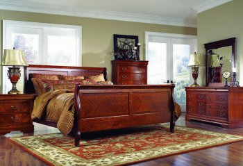 Distressed Cherry Finish Classic Bedroom w/Optional Casegoods [MCBS-538 Chelsey]