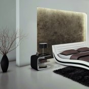 J213 Apollo Bed in White & Black Leatherette by VIG