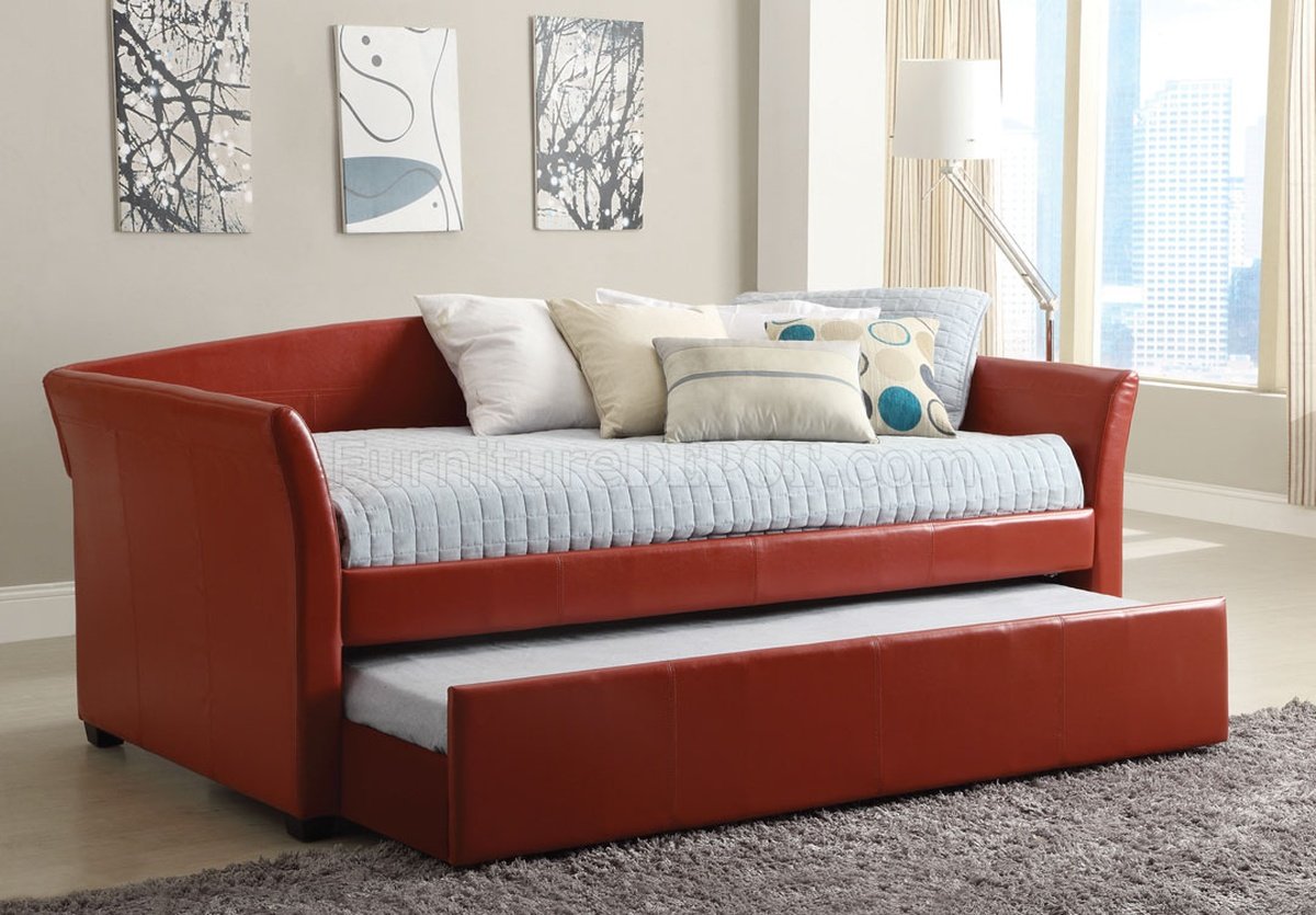 Delmar Daybed CM1956RD in Red Leatherette w/Trundle - Click Image to Close