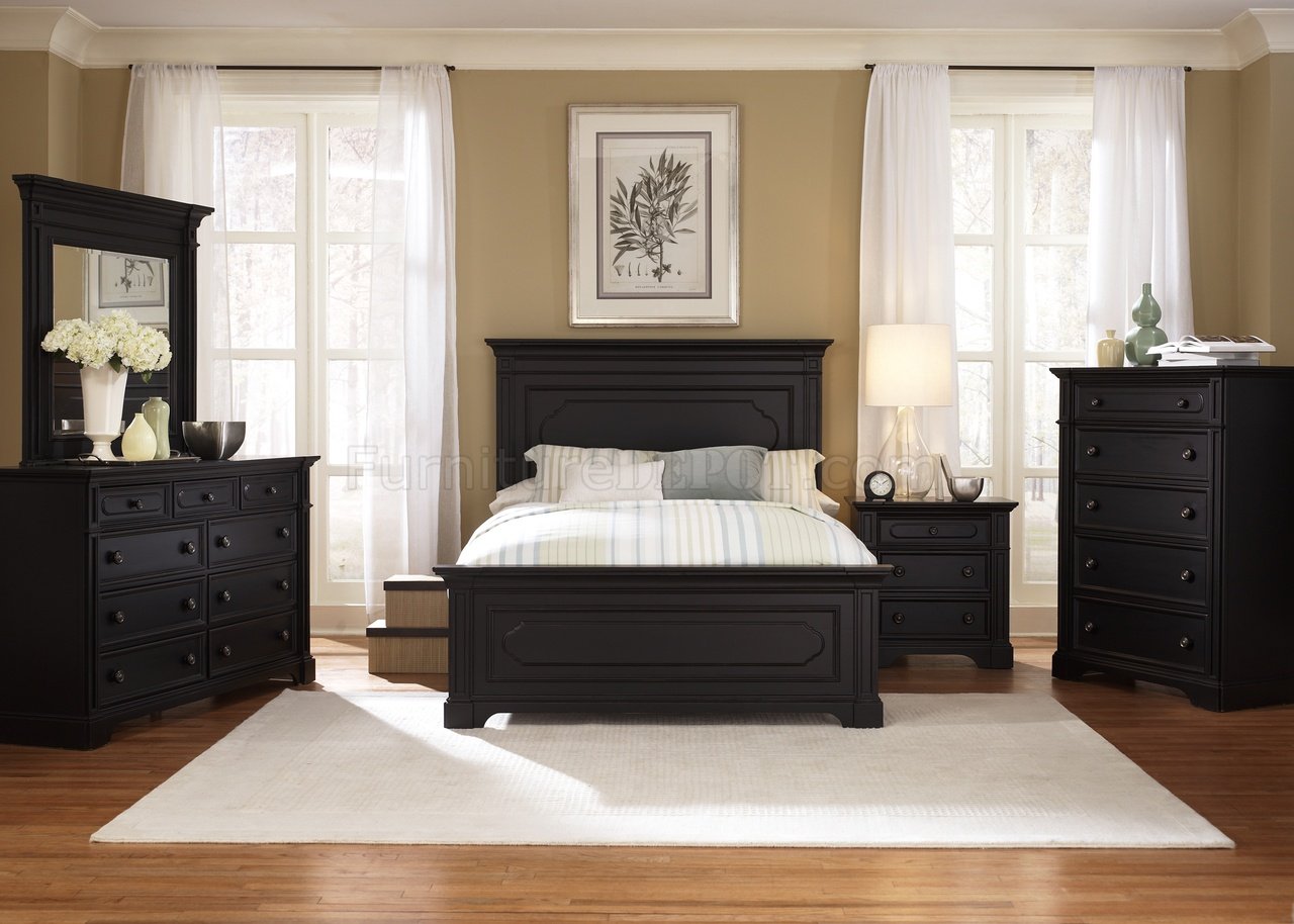 Black Rubbed Finish Transitional Panel Bed w/Optional Case