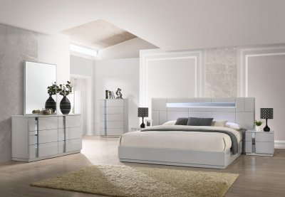 Palermo Bedroom in Grey by J&M w/Platform Bed and Options