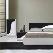White & Black Verona Moden Bedroom w/Optional Casegoods
