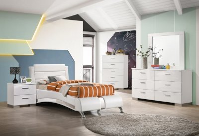 Felicity 4Pc Youth Bedroom Set 300345 in White by Coaster