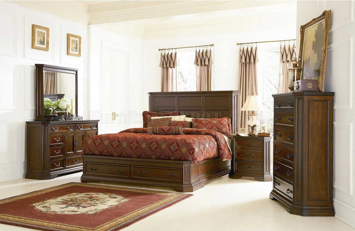 Deep Brown Finish Traditional Platform Bed w/Optional Casegoods - Click Image to Close