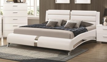 Jeremaine 300345 Upholstered Bed in White Leatherette by Coaster [CRB-300345 Jeremaine]