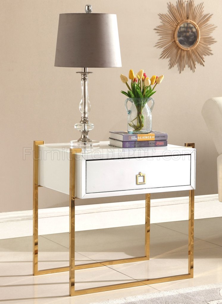 Annie Side Table 802 In White Glass By Meridian