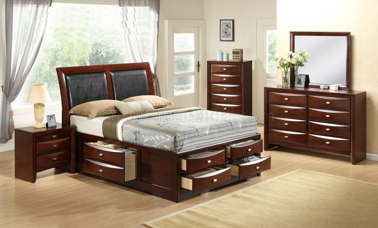B2861 Bedroom in Cherry w/Optional Casegoods - Click Image to Close