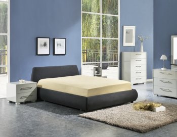 Waverly Bed by Beverly Hills Furniture in Brown Bycast Leather [BHB-Waverly]