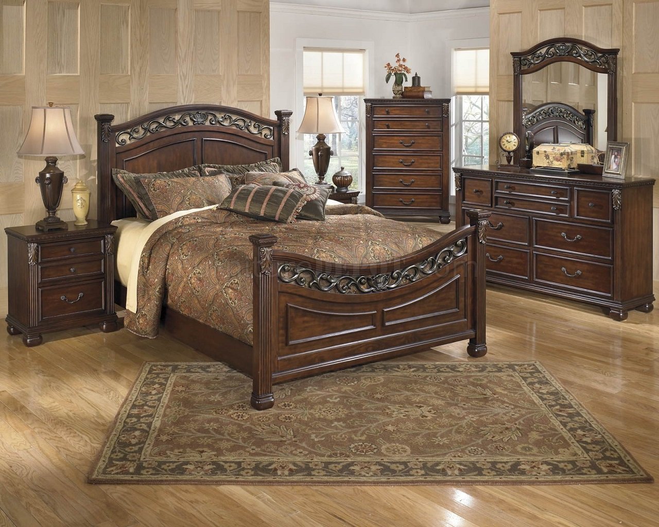 Leahlyn Bedroom B526 in Warm Brownw/Panel Bed by Ashley - Click Image to Close