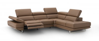 Annalaise Recliner Leather Sectional Sofa in Caramel by J&M