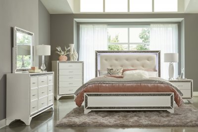 Salon Bedroom 1572W in White by Homelegance w/Options