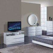 White Finish Modern Stylish Bedroom w/Optional Casegoods