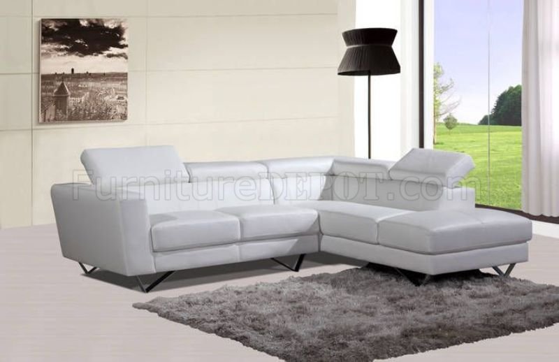 6201 Sectional Sofa in White Leather by At Home USA - Click Image to Close
