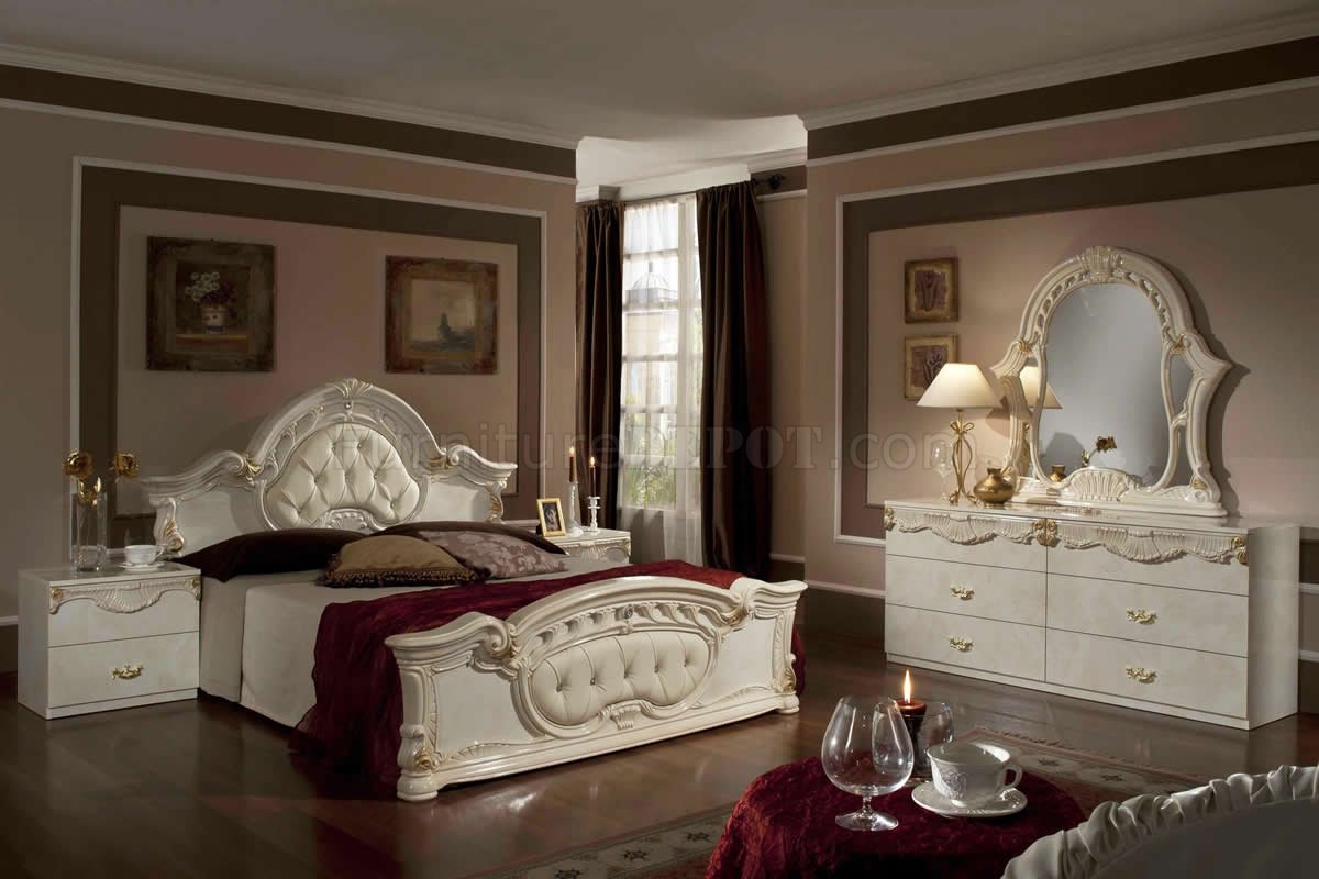 Beige Finish 5Pc Traditional Bedroom Set - Click Image to Close