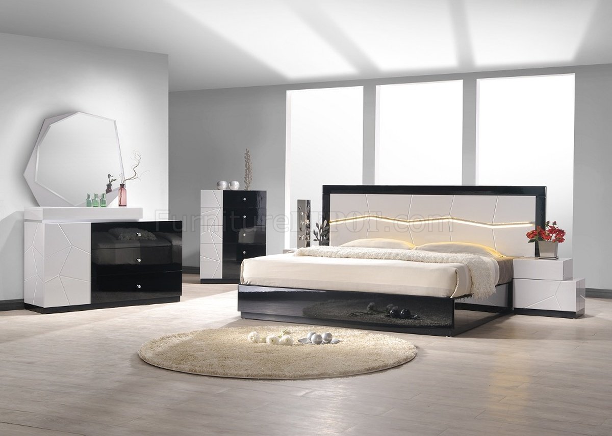 Turin Bedroom by J&M w/Platform Bed and Optional Casegoods - Click Image to Close
