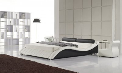 040 Bed in White & Black Leatherette by Soho Concepts