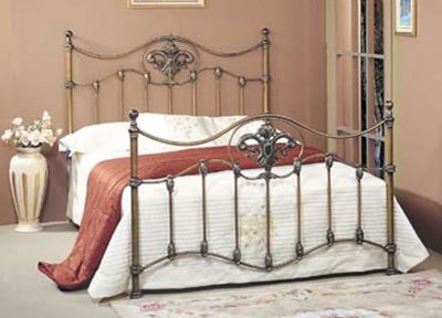 Antique Style Metal Bed