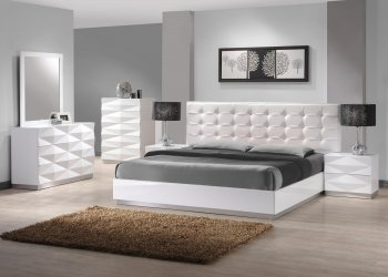 White Lacquered Finish Modern Bedroom w/Optional Items [JMBS-Verona]