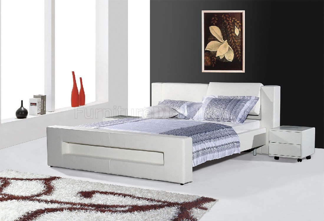 White Leatherette Modern Bed w/Adjustable Headboard - Click Image to Close